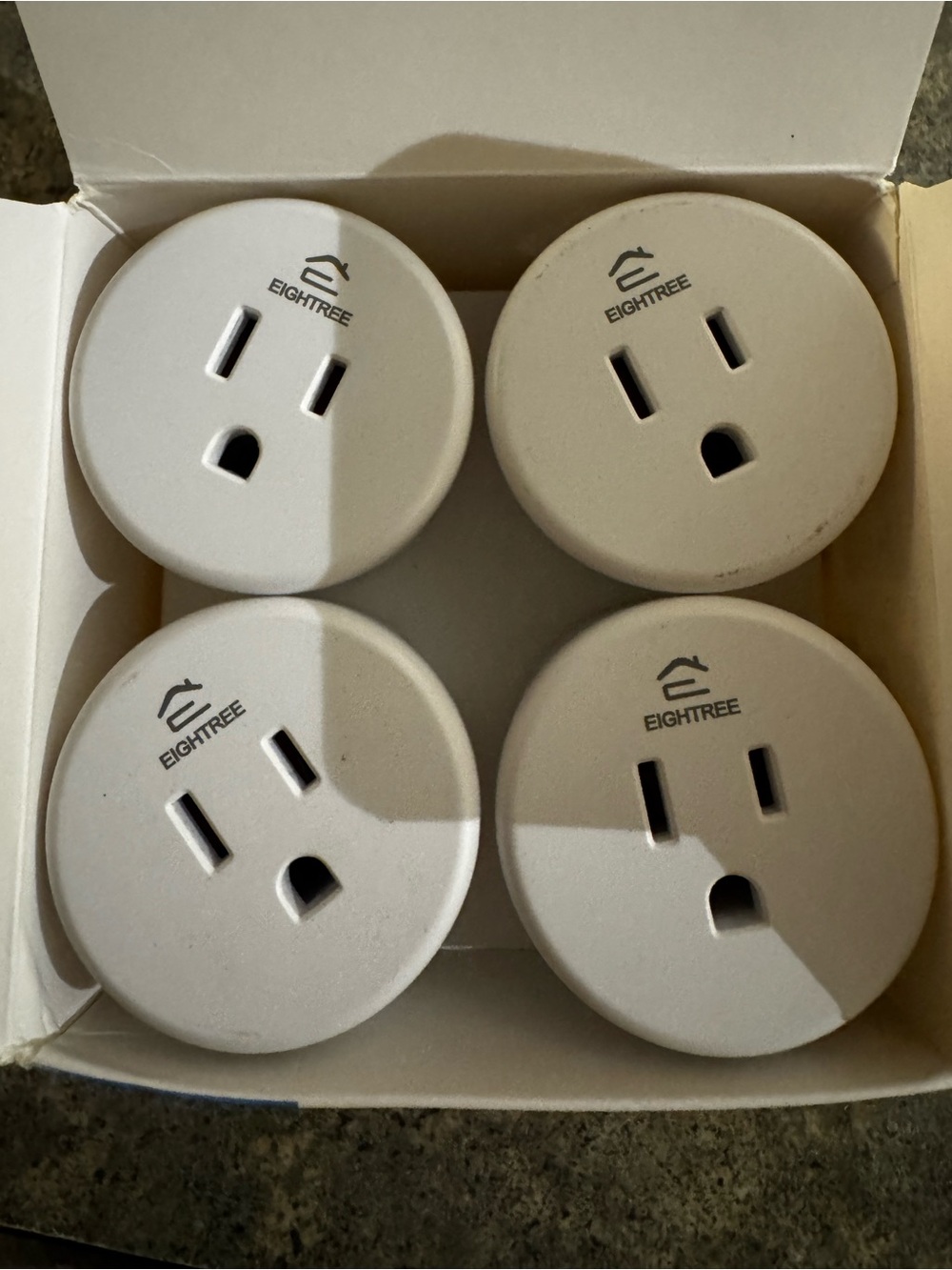 EIGHTREE White Round Smart Plug Adapters - Set of 4 for 2.5 ghz WiFi